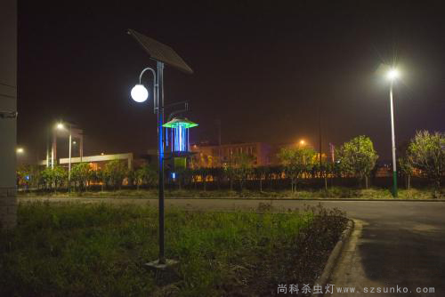 殺蟲燈發光的圖片，太陽能殺蟲燈光源顏色